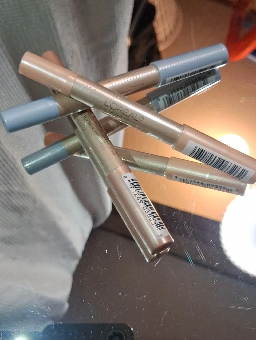 L'Oreal Creme Eyeliner                              SELLING AS SET ( 3 )